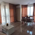Luxury Ekaterina شقة *