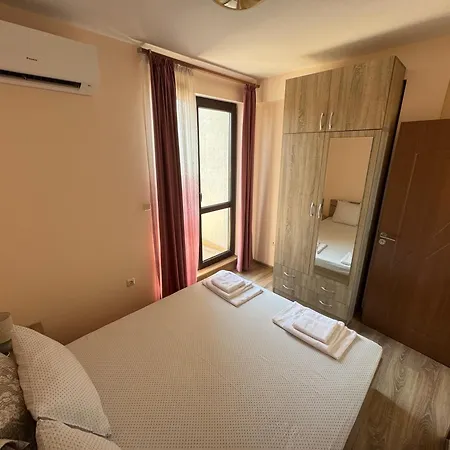 アパート Luxury Ekaterina