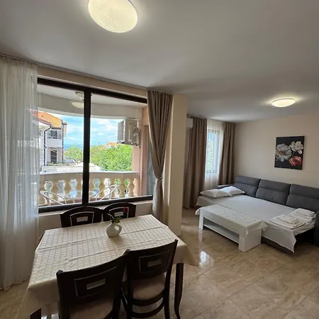 Appartement Luxury Ekaterina
