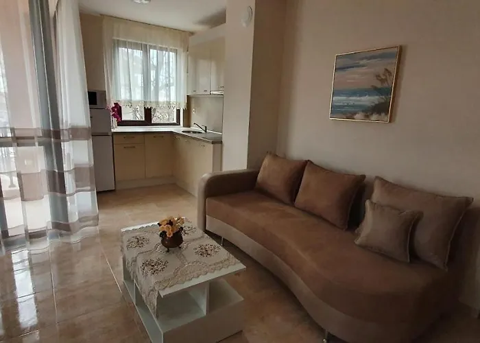 Luxury Ekaterina Chernomorets